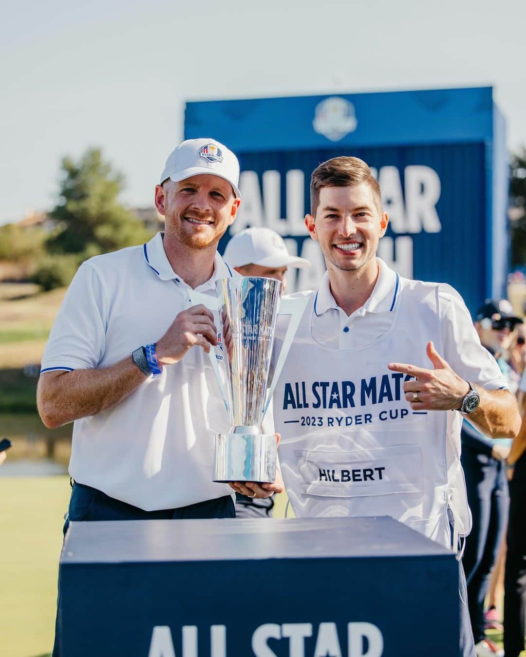 Dude Perfectさんのインスタグラム写真 - (Dude PerfectInstagram)「HUGE W for Team Monty! Incredibly special day at Marco Simone Golf Club - thanks to @therydercup for having us! ⛳️」9月28日 19時08分 - dudeperfect