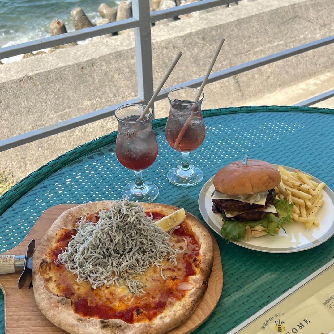 AOIのインスタグラム：「@miele_awaji  しらすのっけ放題のピザが激うま🍕  . . . . . #PR #プロモーション」