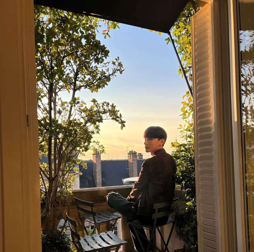 よしあきさんのインスタグラム写真 - (よしあきInstagram)「今回は涙なしの楽しいパリ🇫🇷🫶🏻🤣」9月28日 19時46分 - yooshiakiii