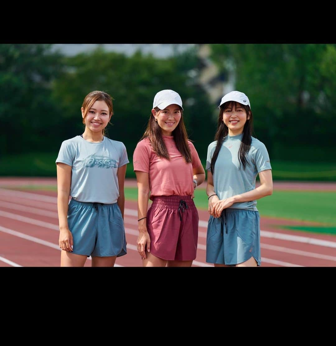 MINAMIのインスタグラム：「【東京レガシーハーフマラソン2023】 アシックスさんのリアルイベントに参加してきました🏃‍♀️🔥 女性のイベントでこんなにたくさんの方と走ったのは初めて楽しかった😆 トラックにきたのは大学の部活ぶり🤣 @asicsrunning_jp #Naginocollection ウェアも通気性が良くてとても可愛くて頑張って走ることができました！この淡いブルー大好き  @miho_run0802 コーチによる ウォーミングアップやランニングフォームレクチャーがあり、最後はみんなでランニングしました💪🏽 みんなで走るの楽しいなって初めて思いました🥹✨ 本番まで残り1ヶ月弱！ ワクワクドキドキです💗 完走することが目標！ がんばります！！  #東京レガシーハーフマラソン2023 #東京レガシーハーフマラソン #tokyolegacyhalf　#ASICSRunningProgramTLHM2023 #PR #アシックス #ランニング #ランニング女子 #ススメ自分 #マラソン #ハーフマラソン」