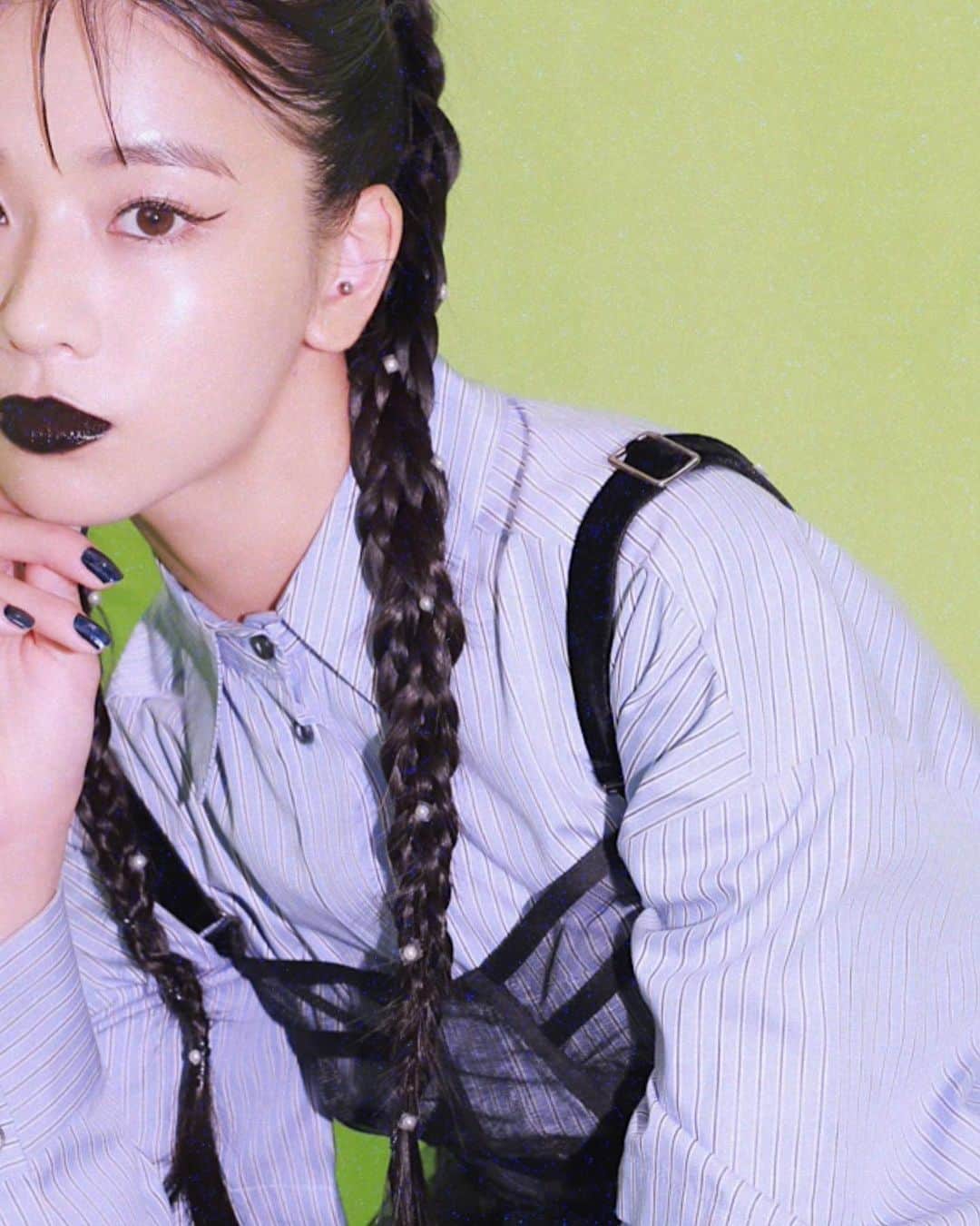 Hinaさんのインスタグラム写真 - (HinaInstagram)「ㅤㅤㅤㅤㅤㅤㅤㅤㅤㅤㅤㅤㅤ -MAISON SPECIAL x ZARA- ㅤㅤㅤㅤㅤㅤㅤㅤㅤㅤㅤㅤㅤ 🖤 MAISON SPECIALのモードな雰囲気が大好きで、ZARA初の日本のブランドとのコラボということもあり、記念すべきこのコラボを身に纏えて嬉しいです。このコラボのイメージに合わせてヘアメイクもブラックを基調にモードに。本日より販売開始です🖤  @ZARA @maisonspecial_women @maisonspecial_men #ZARA #ザラ  #MAISONSPECIALxZARA #メゾンスペシャルxザラ」9月28日 19時41分 - hina_faky