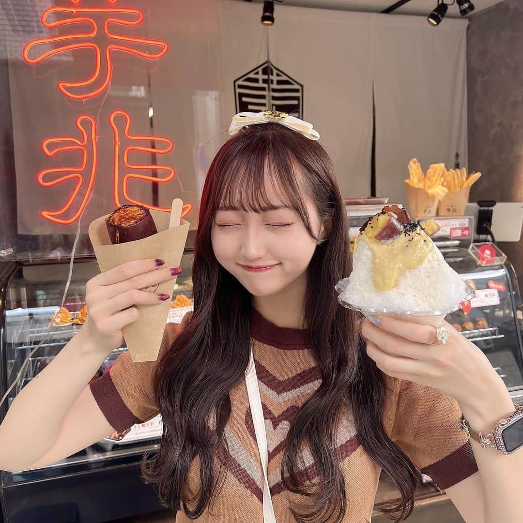 星野麻里愛さんのインスタグラム写真 - (星野麻里愛Instagram)「大好きなおいも食べたの~🍠❤️ そしてだいすきな大須！  #大須商店街#大須食べ歩き  #大須#大須グルメ  #芋兆#芋兆大須店  #お芋スイーツ」9月28日 19時46分 - maria.pink28