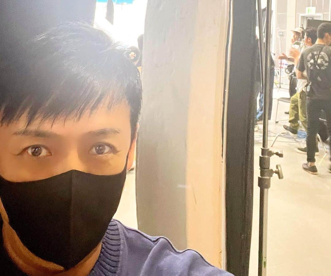 黒田啓蔵さんのインスタグラム写真 - (黒田啓蔵Instagram)「お疲れ様です。😊  今日は、朝からCM撮影をしていました。  撮影は、順調に進んで無事に終了❗️  楽しいCMになりそうです。😊😃👍  明日は、仕事で福岡へ、、、  ちなみに最近もバタバタしておりましたぁー😊  イベントや雑誌の撮影だったり取材でしたり  あっという間の1週間でした。  楽しく仕事をさせて頂いてました。  感謝❗️  #今日 #cm #撮影 #お弁当 #最近  #イベント #雑誌 #撮影 #取材  #あっという間 #1週間  #明日 #福岡 #博多 #コンサート」9月28日 19時42分 - kurodakeizo