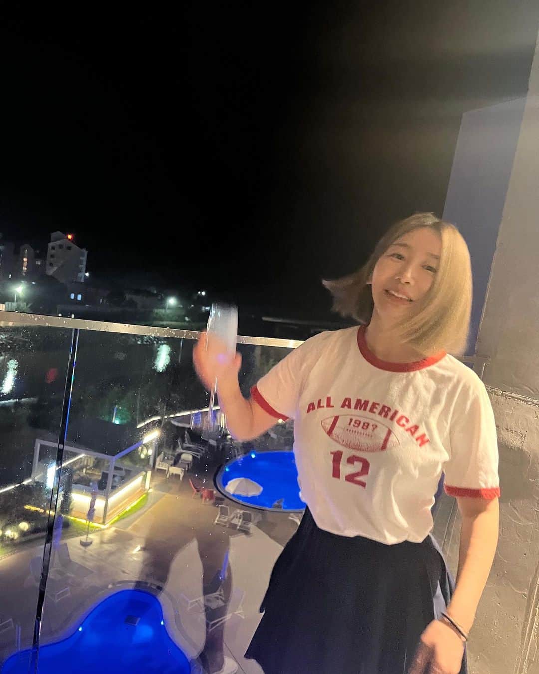 ジェアのインスタグラム：「여름날의 끝자락 ✨✨ 멤바들이랑 함께라 끝도없이 먹고 수다떨었던 양양  1,2번 📸 -나작가ㅋㅋ  @narsha81」