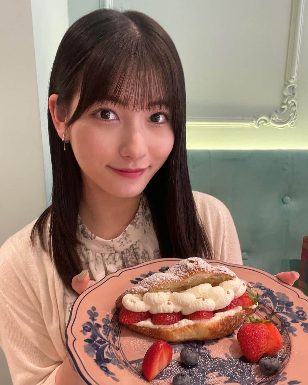 北川莉央のインスタグラム：「．  先日、生田衣梨奈さんと一緒に カフェに行ってきました〜🫶  可愛いし美味しかった、、🙄💖  生田さん、お写真撮ってくださりありがとうございます！ @erina_ikuta.official   #morningmusume #モーニング娘　#モーニング娘23 #北川莉央　#おんちゃん」