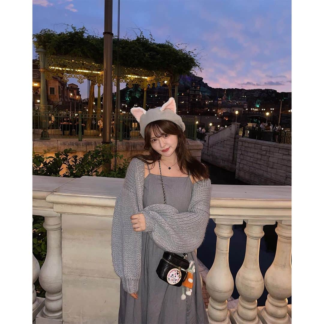 PATRA magazineさんのインスタグラム写真 - (PATRA magazineInstagram)「【暗くなってからも映える✨夜ディズニーフォト🐭🏰】  暗くなってからも映える夜ディズニー🎀  夜景やアトラクションをバックにすると◎  クリスマスディズニーも素敵な写真が撮れるから 今から予習しよう📝  ＼ thank you 🦢 ／ @minamatsu_ / @tan___gram @ykn__1220 / @akeeey95 @punyu____kichi / @me_56cm @erina_o422 / @___ponmk2___  今みんなの中で流行っている事やアイテムがあれば @patra__jp をタグ付けしてぜひ教えてね🔔  皆さんのすてきな投稿をぜひ紹介させてください！ . . #ディズニー #ディズニーコーデ #夜ディズニー #ハロウィンディズニー #クリスマスディズニー」9月28日 20時00分 - patra__jp