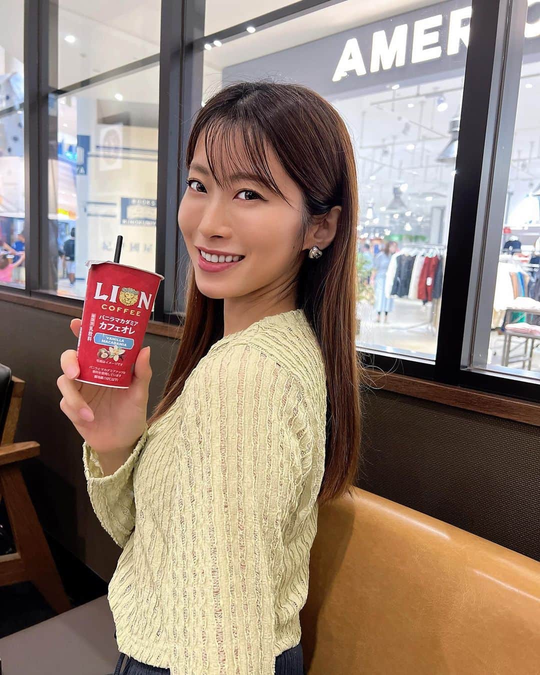 畑中香澄のインスタグラム：「んまっ🤍  ライオンコーヒーのバニラマカダミアが 手軽に飲めるなんて幸せ！  　 　 #PR  #LIONCOFFEE #ライオンコーヒー」