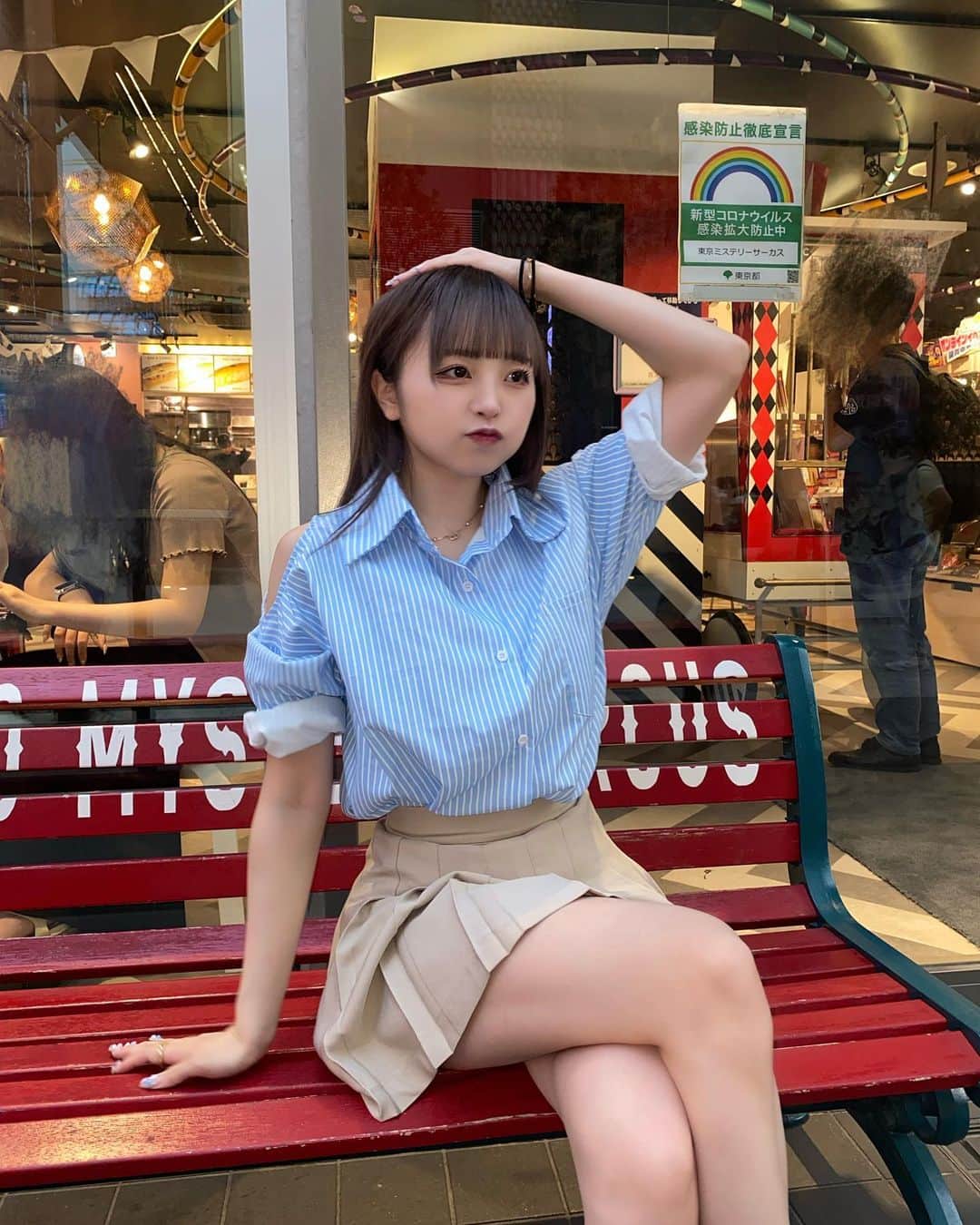 のインスタグラム：「こーゆー服珍しい🩵   #スカート #シャツコーデ #アメカジ  #フレンチガーリー」