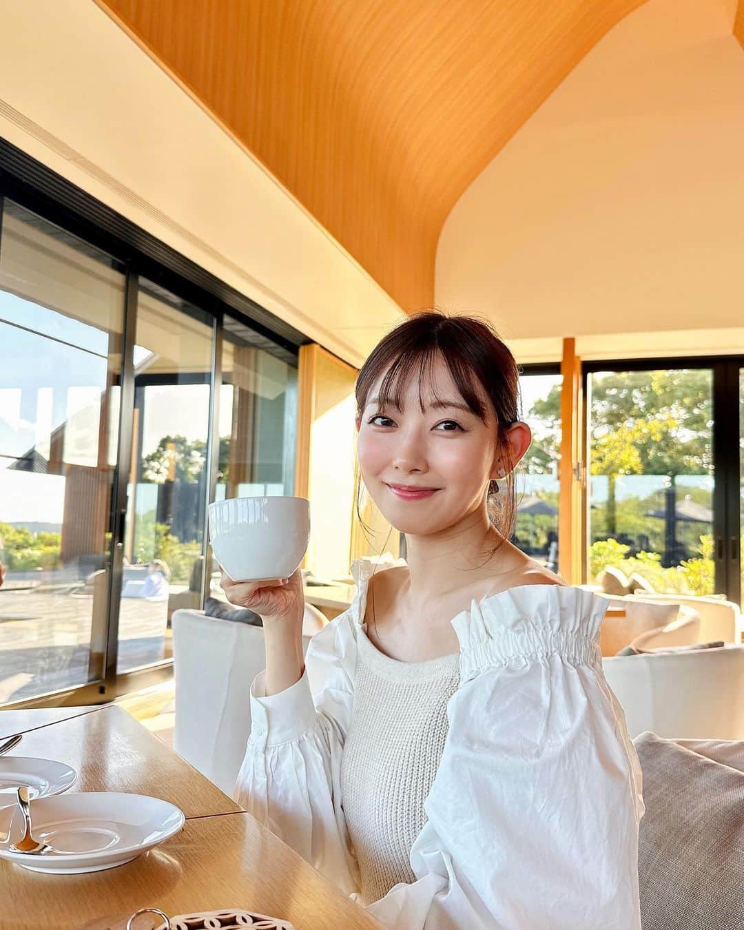 渡辺美優紀のインスタグラム：「. coffee time☕︎ . #伊勢志摩  #カフェ  #cafe  #coffeetime  #志摩」
