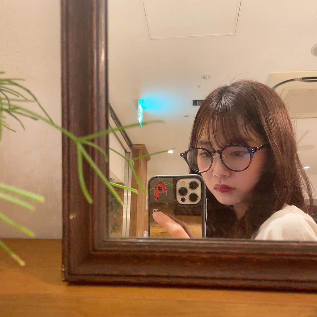 杉浦みずきのインスタグラム：「. これはだてめなのだが 視力いいで26年間売ってきたのに、（初耳） この前測ったらめっちゃ落ちてました、、、 ショック😨」