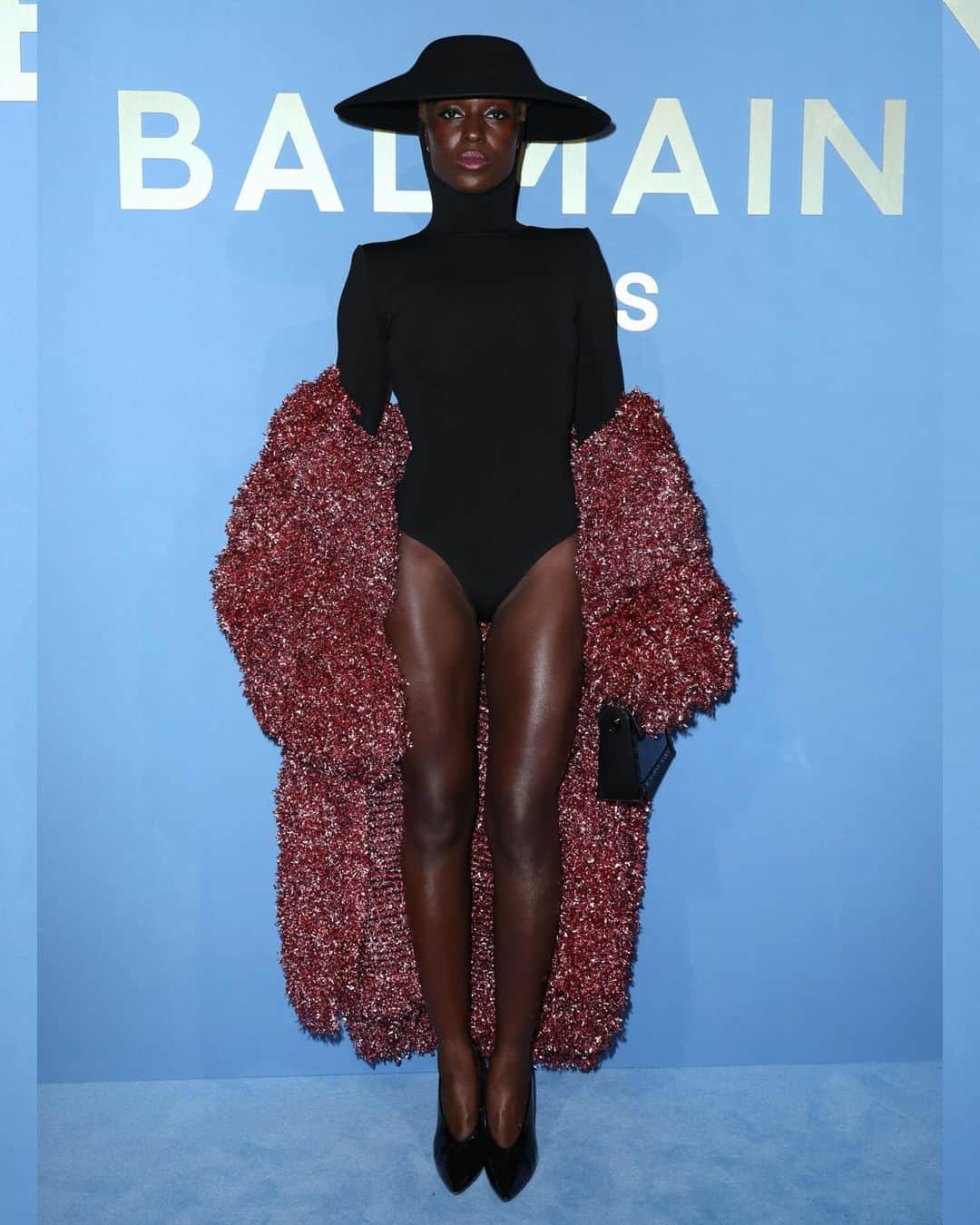 Just Jaredさんのインスタグラム写真 - (Just JaredInstagram)「Kim Cattrall, Jodie Turner-Smith, Lucy Hale, & Dove Cameron bring their fashion A-game to the Balmain Show. #KimCattrall #JodieTurnerSmith #LucyHale #DoveCameron #Balmain Photos: Getty」9月28日 11時33分 - justjared