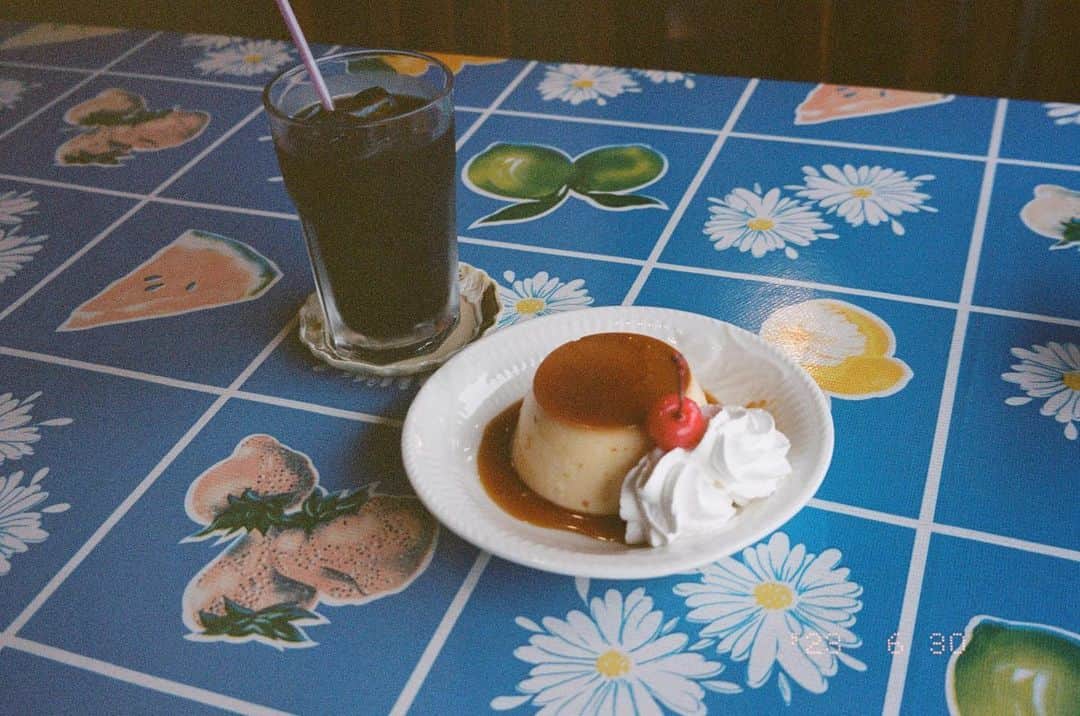 のインスタグラム：「☕️🍮🍒   #ゆきみとフィルム」