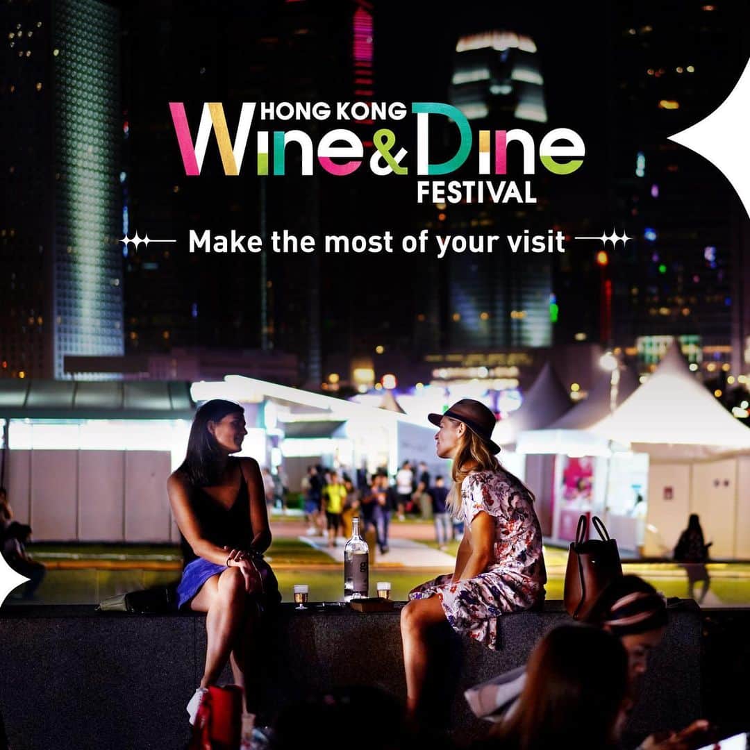 Discover Hong Kongさんのインスタグラム写真 - (Discover Hong KongInstagram)「[✨Get a sneak peek at the Hong Kong Wine & Dine Festival 2023 🎯] Wine & Dine Festival 2023 is less than a month away!  Tickets are available from 10 October 2023 ― be sure to reserve your admission tickets, Tasting Passes, and Tasting Theatre tickets via the Hong Kong Tourism Board’s website in advance. You’ll get to taste as many great wines as you wish, including some vintages available for just one token (HK$25).   We’ve got you covered with these essential tips!   1️⃣🍷 Stay tuned to our website (bit.ly/45dzurs) and be the first to book your Wine & Dine admission tickets and Tasting Passes. Admission at specified times costs only HK$20. 2️⃣🍸 Make sure to try the limited specialty Hong Kong cocktails! 3️⃣🥟 Wines taste better when you pair them with food! With around 100 booths serving up snacks from 17 countries and regions, you can savour delicacies from all around the globe in one place. 4️⃣🌟 Refine your culinary skills by learning from 17 celebrity chefs at the Tasting Theatre. Master Cantonese Chef He Jiangshen, master baker Wu Paochun and local master chefs, sommeliers and baristas are on hand to give you valuable cooking, wine tasting and food pairing tips.  Hong Kong Wine & Dine Festival 2023 📅: 26-29 October 📍: Central Harbourfront Event Space, Hong Kong Island 🔗: bit.ly/3tiaSR1  Don’t let the indulgence stop! In November, ‘Taste Around Town’ with over 300 restaurants and chefs bring you the best from our local food and drink scene!  【 ✨搶先睇！2023「香港美酒佳餚巡禮」全攻略🎯 】 仲有一個月就係Wine & Dine，10月10日就開始訂飛喇，大家可透過旅發局網站購買入場券、品味通行證同「品味學堂」門票。場內多款靚酒由一個token起—港幣$25蚊就有得飲！想知點樣最抵玩？立即跟住以下攻略，食玩飲盡Wine & Dine！  1️⃣🍷留意我哋嘅網站 (bit.ly/3ZAi3jN) 率先搶飛同預購「品味通行證」 等各種門票。於指定時間入場，只係需要港幣$20！ 2️⃣🍸必飲期間限定嘅特色香港雞尾酒！ 3️⃣🥟冇嘢食送酒又點得？場內有近百過美食攤位，共搜羅17個國家地區嘅小食，大家可一站式食盡環球美食！ 4️⃣🌟17場星級名廚 、品酒師喺「品味學堂」教你化身品味大師，當中有由粵菜名廚何劍生、台灣烘焙大師吳寶春， 以及專業品酒師、咖啡師親自教授烹飪、品酒、美食搭配技巧，教大家識飲識食！  2023香港美酒佳餚巡禮 📅: 10月26日至29日  📍: 中環海濱活動空間   🔗: bit.ly/3ZxJjiO  緊接11月「品味全城」，齊集逾300間精彩優 惠餐廳及本地名廚炮製大師發辦及特色雞尾酒之旅， 帶你食盡全城！  #WineAndDine2023 #HelloHongKong #DiscoverHongKong」9月28日 12時12分 - discoverhongkong
