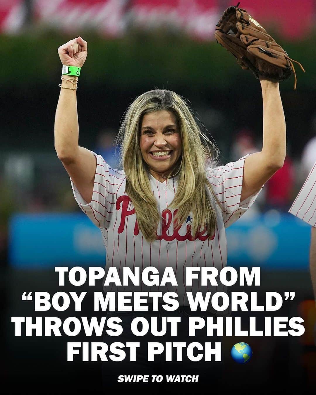 MLBさんのインスタグラム写真 - (MLBInstagram)「Eric and Shawn were with her too 🥺  #BoyMeetsWorld #Topanga #Phillies」9月28日 12時45分 - mlb