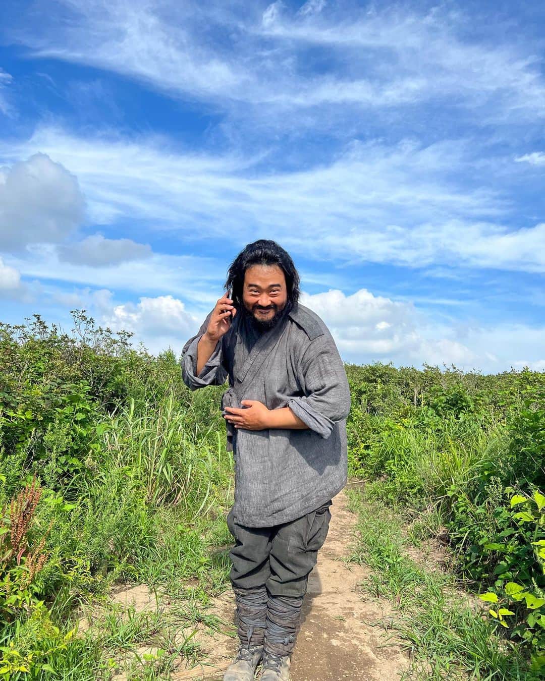 チャヨプさんのインスタグラム写真 - (チャヨプInstagram)「✔️ 어 예예 풍성한 한가위엔 도적 보셔야죠⚔️ #도적_칼의소리  #songofthebandits  #netflixkr」9月28日 13時37分 - yup_c