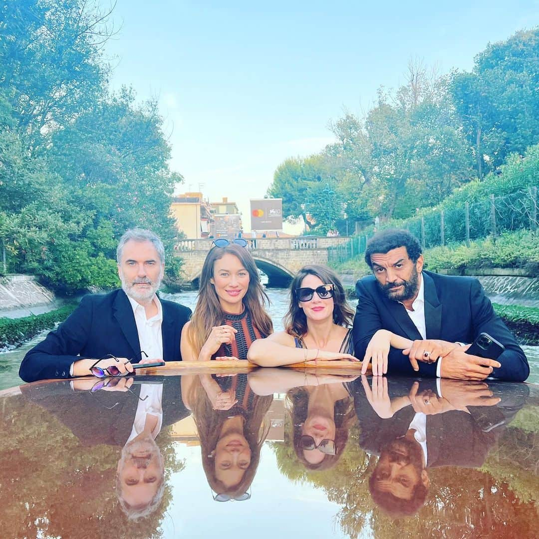 オルガ・キュリレンコのインスタグラム：「Throwback to the Venise Film Festival with my gorgeous and talented colleagues @_judith_chemla__ @zyram1 and #XavierGiannoli  for my new series “Of Money And Blood” @canalplus」