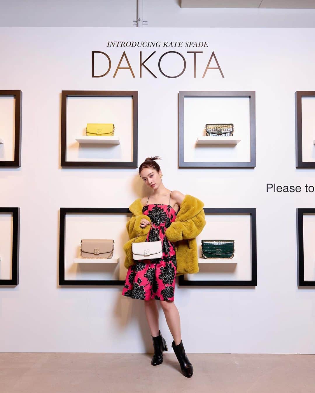 谷まりあのインスタグラム：「Kate Spade Dakota ♡  ・9/28〜10/1 まで一般開催されるポップアップイベント「Kate Spade Dakota Event」へお邪魔しました！アートがとても可愛らしく素敵な空間でした✨  #katespadejapan #katespadenydakota #ケイトスペードダコタ #ケイトスペードアドベンチャー @katespadejapan」