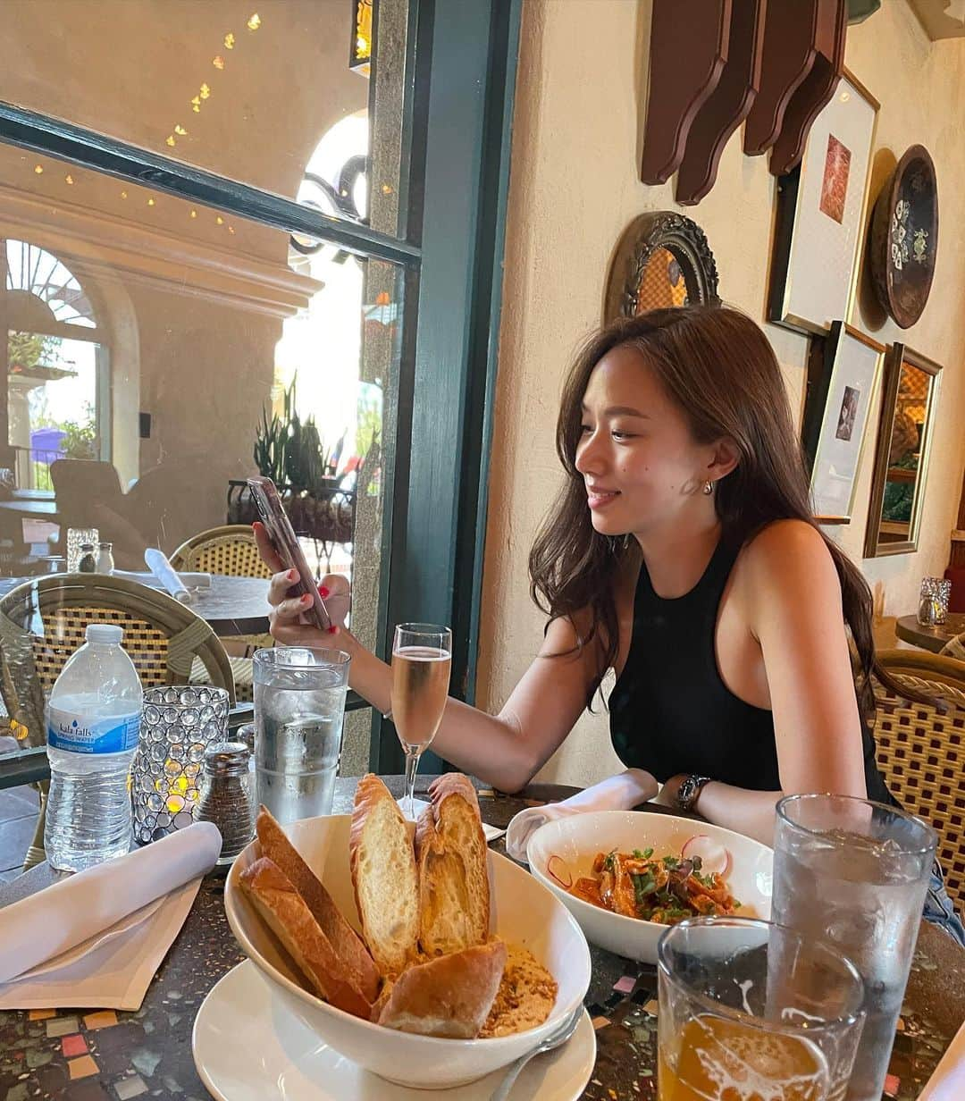 コ・ソンヒさんのインスタグラム写真 - (コ・ソンヒInstagram)「🇺🇸☀️🏖️❤️🐚 #mybirthdaytrip - 2  (late post) My favorite📍  ▪️#sandiego  ▪️#coronadoisland  ▪️#coronadobeach   w/ my all-day 🩴@birkenstock + 👖@iter_official 🖤」9月28日 14時45分 - krnangel621