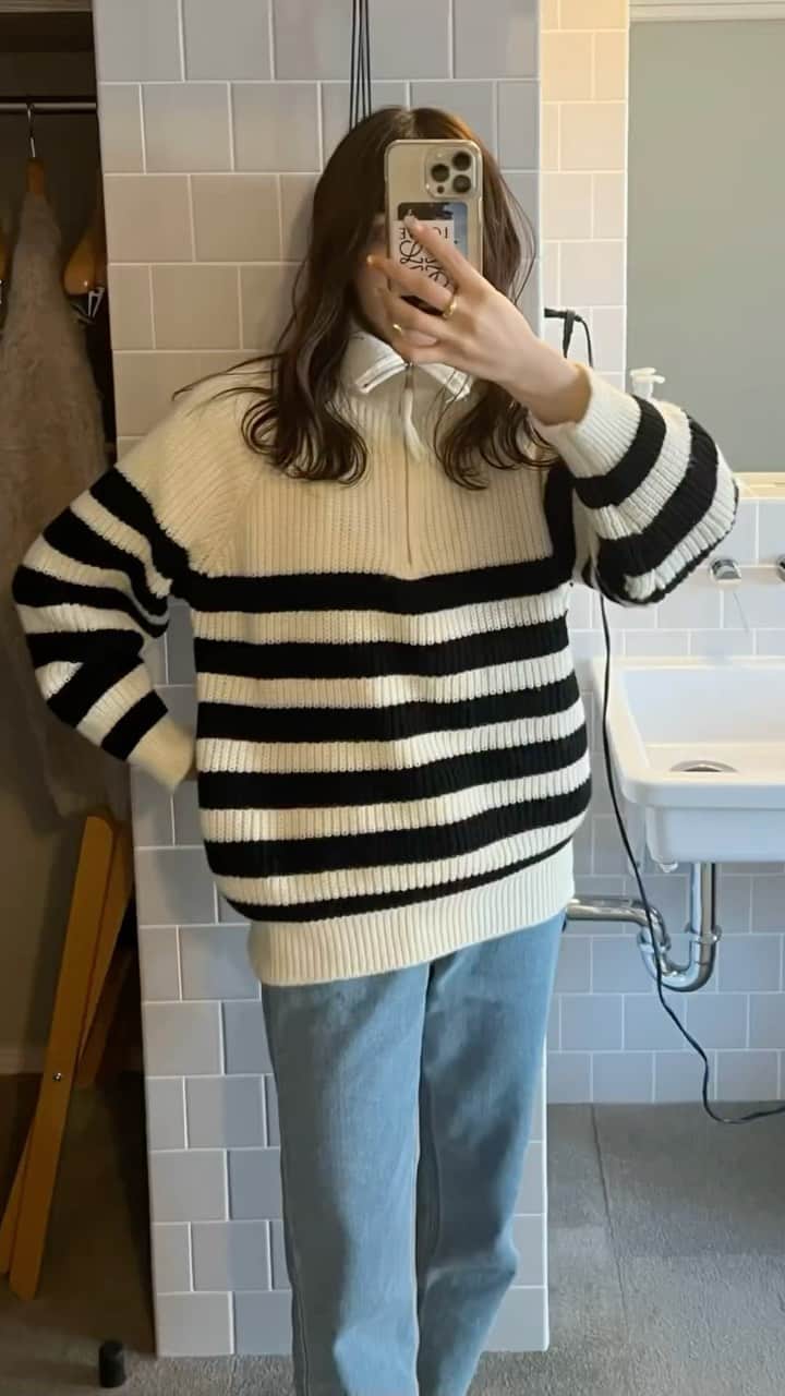 とらまめのインスタグラム：「わたしのおすすめの秋服たち🍂  昨日はEllaのお洋服本当にたくさんご購入いただきありがとうございました🙇🏼♥️！！  引き続き全品10％OFFになってるので チェックしてみてくださいね☺️✨  #プチプラ通販#プチプラコーデ#ニットコーデ#スカートコーデ#ロゴスウェットコーデ#低身長コーデ#153cmコーデ」