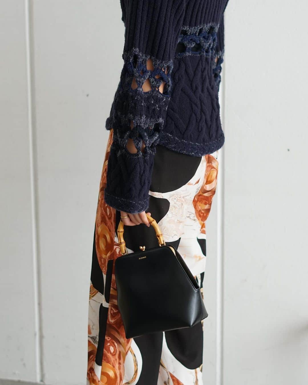 【ANN DE ARKさんのインスタグラム写真 - (【ANN DE ARKInstagram)「Mame Kurogouchi  Marble Print Trousers ￥57,200(tax in)  大胆に編まれた竹籠の造形や、編目が作り出す景色から着想を得て描かれた抽象的なグラフィックが魅力的なストレートパンツ。  ウエストをゴムにすることでリラックスムードも叶えてくれます！  ⁡ ⁡ ⁡ 詳しくはオフィシャルサイト【ARKnets】にて。 ■商品や通信販売に関しまして ご不明な点がございましたらお気軽にお問い合わせください。 ----------------------------------- オフィシャルサイトの在庫と店頭在庫は共有しております。 商品に関しましては、お気軽にコメントや店舗までお問い合わせください。 ⬇︎⬇︎⬇︎ @ann_de_ark  @arknets_official ⁡ #fashion #栃木 #宇都宮 #ショップ #セレクトショップ　#arknets #anndeark #mamekurogouchi #jilsander #maisonmargiela  ----------------------------------」9月28日 15時33分 - ann_de_ark