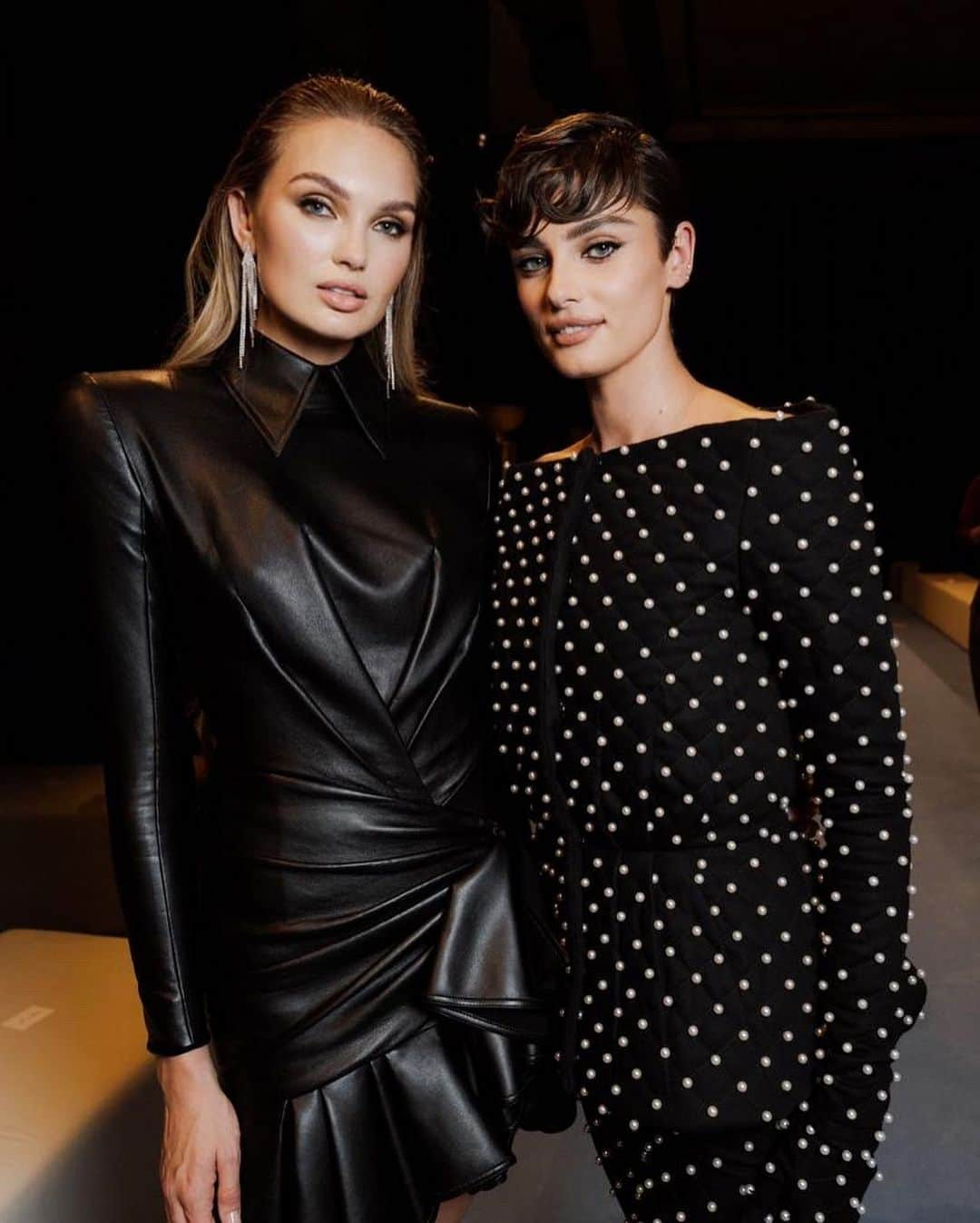 ロミー・ストリドさんのインスタグラム写真 - (ロミー・ストリドInstagram)「Last night at the @balmain show ❤️‍🔥」9月28日 15時36分 - romeestrijd