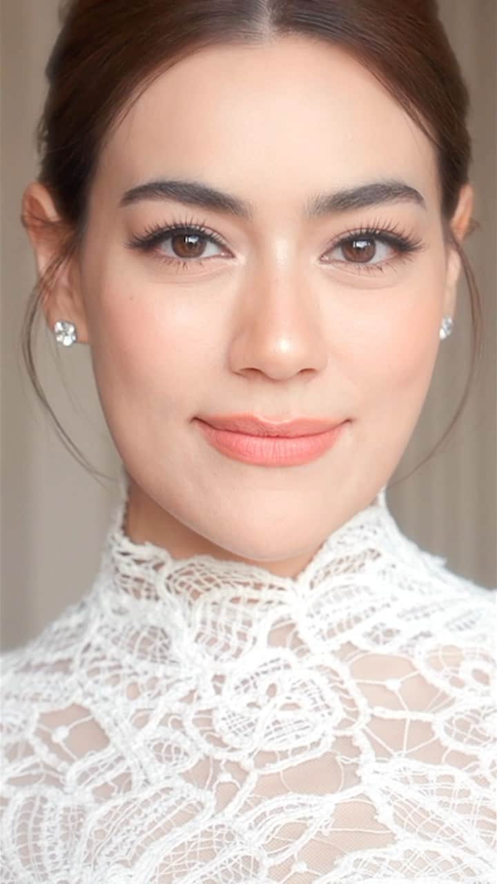 キンバリー・アン・ウォーテマス・ティアムシリのインスタグラム：「Still obsessing over this magical day🤍 My bridal Make up  @hourglasscosmetics #markimthewedding」