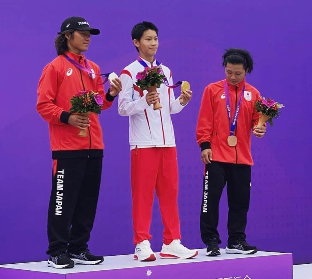 笹岡建介さんのインスタグラム写真 - (笹岡建介Instagram)「🔥asiangames2022🔥 アジア大会3位🥉 2大会連続、表彰台に立つ事が出来ました。 応援ありがとうございました🙏🏻 これからも頑張ります💪🏼  #asiangames2023   @dcshoes_japan @dorcus_tbs  @stance_japan @skullcandyjapan @independenttrucks @187killerpads @hi_5.skatepark  #dcshoesjapan#skullcandyjapan  #independenttrucks #triforce_k  #dorcus_tbs #6556skateboarding #showgekiskateboards #five crossskatepark#13mind#make___#skate#skateboard #instagood #3位 #中国 #2023 #instagram #instalike  #杭州」9月28日 15時51分 - ken13suke