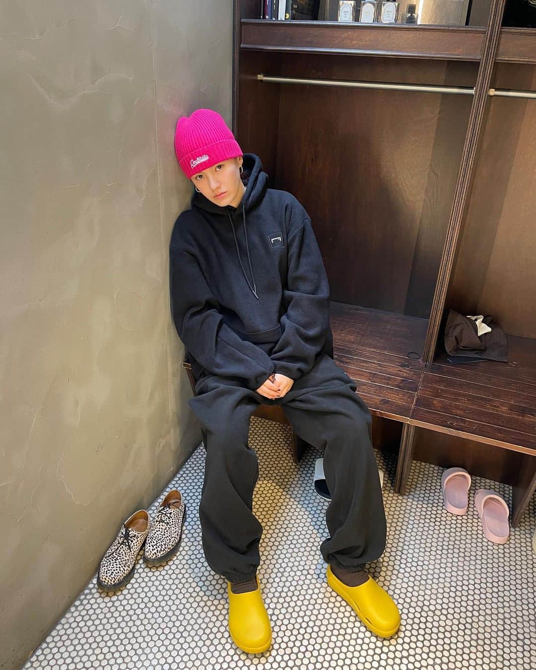 キム・ヨンジさんのインスタグラム写真 - (キム・ヨンジInstagram)「가을은..끝이다… 겨울 준비 시작하자🤍」9月28日 16時07分 - demi_kimee