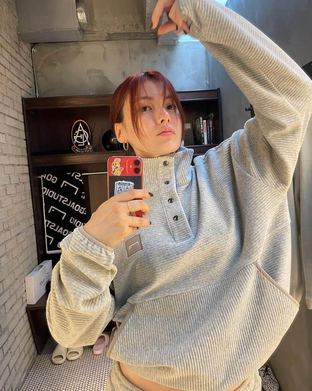 キム・ヨンジさんのインスタグラム写真 - (キム・ヨンジInstagram)「가을은..끝이다… 겨울 준비 시작하자🤍」9月28日 16時07分 - demi_kimee