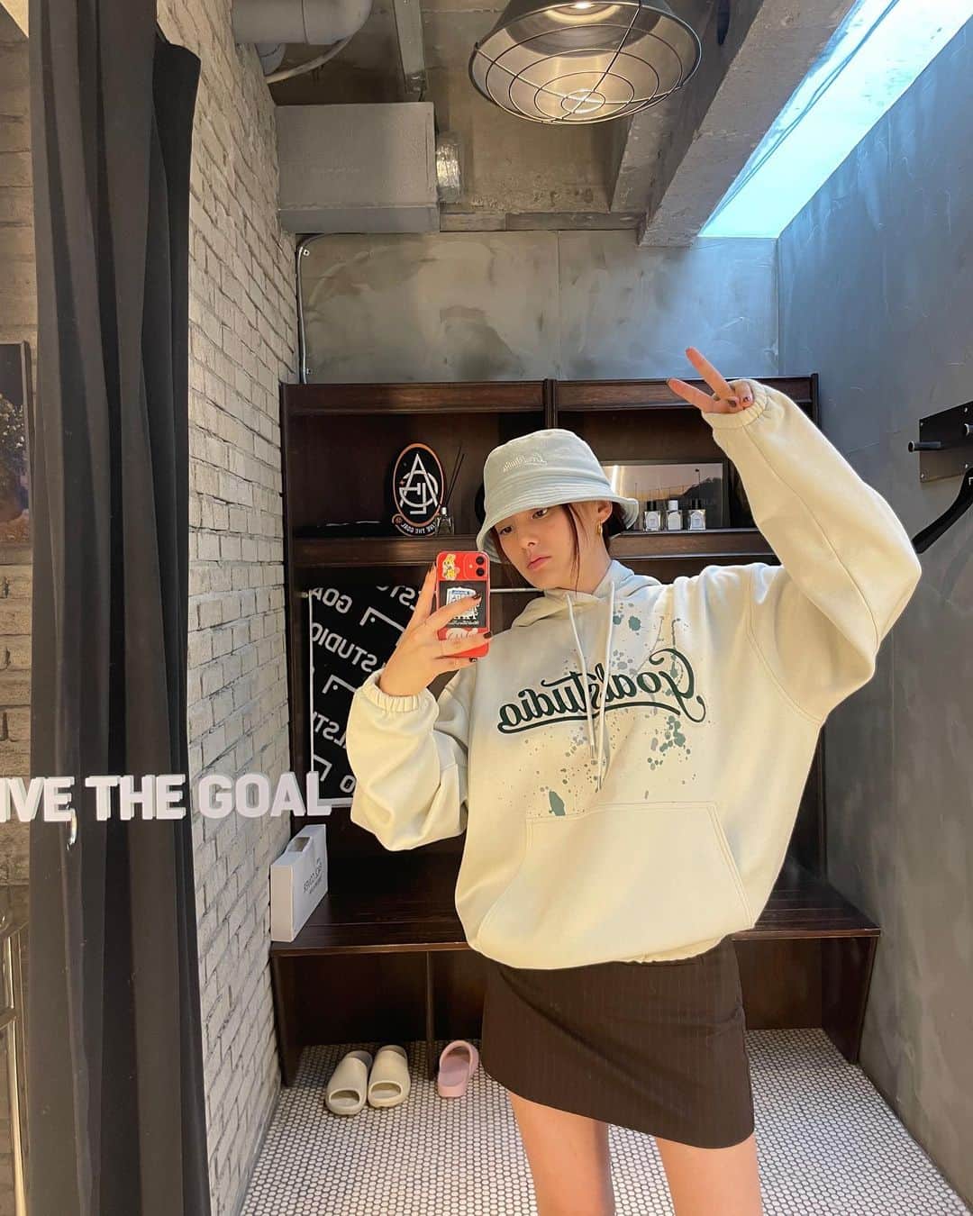 キム・ヨンジさんのインスタグラム写真 - (キム・ヨンジInstagram)「가을은..끝이다… 겨울 준비 시작하자🤍」9月28日 16時07分 - demi_kimee