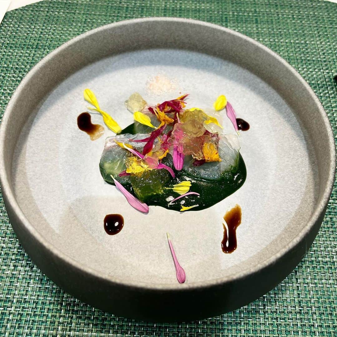 葉月里緒奈さんのインスタグラム写真 - (葉月里緒奈Instagram)「見て楽しい食べて美味しい　@honsen_kitashina 。 月替わりメニューだから来月も楽しみ😊 #北品川グルメ#honsen#winedininghonsen#ワインダイニングホンセン#白ワインで乾杯#〆のビール#八海山ビール#rionahazuki」9月28日 16時06分 - riona_hazuki