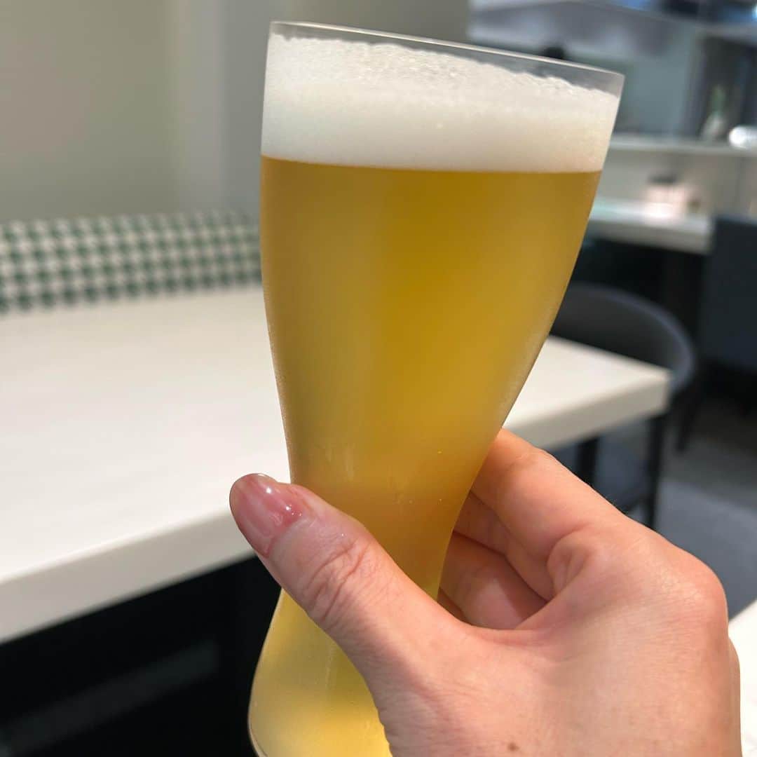 葉月里緒奈さんのインスタグラム写真 - (葉月里緒奈Instagram)「見て楽しい食べて美味しい　@honsen_kitashina 。 月替わりメニューだから来月も楽しみ😊 #北品川グルメ#honsen#winedininghonsen#ワインダイニングホンセン#白ワインで乾杯#〆のビール#八海山ビール#rionahazuki」9月28日 16時06分 - riona_hazuki