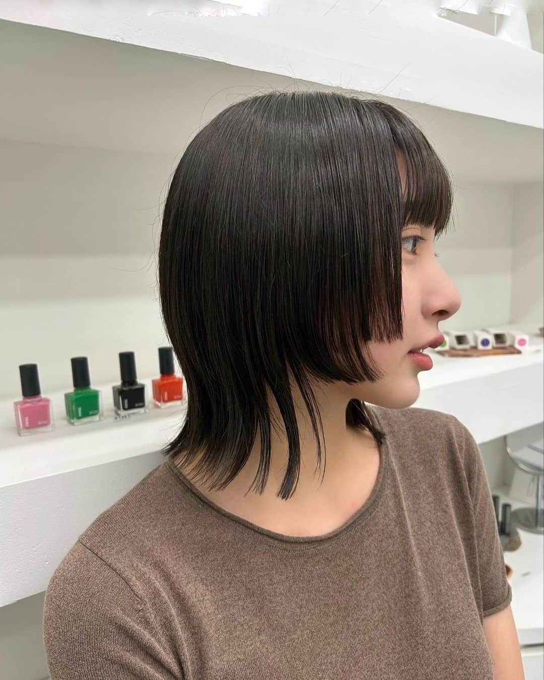 森マリアさんのインスタグラム写真 - (森マリアInstagram)「. あいさん @aikitano.novan  ありがとうございます！ 毎度のことながら、私の抽象的なリクエストを 美しく具現化してくれるのです、、 お勧めしたアニメを必ず観て感想まで教えてくれるとこも 大好き🫶🏼😉  #haircut #newhair #ステップカット #秋 #モード #autumn #mode」9月28日 16時40分 - maria_mori_official