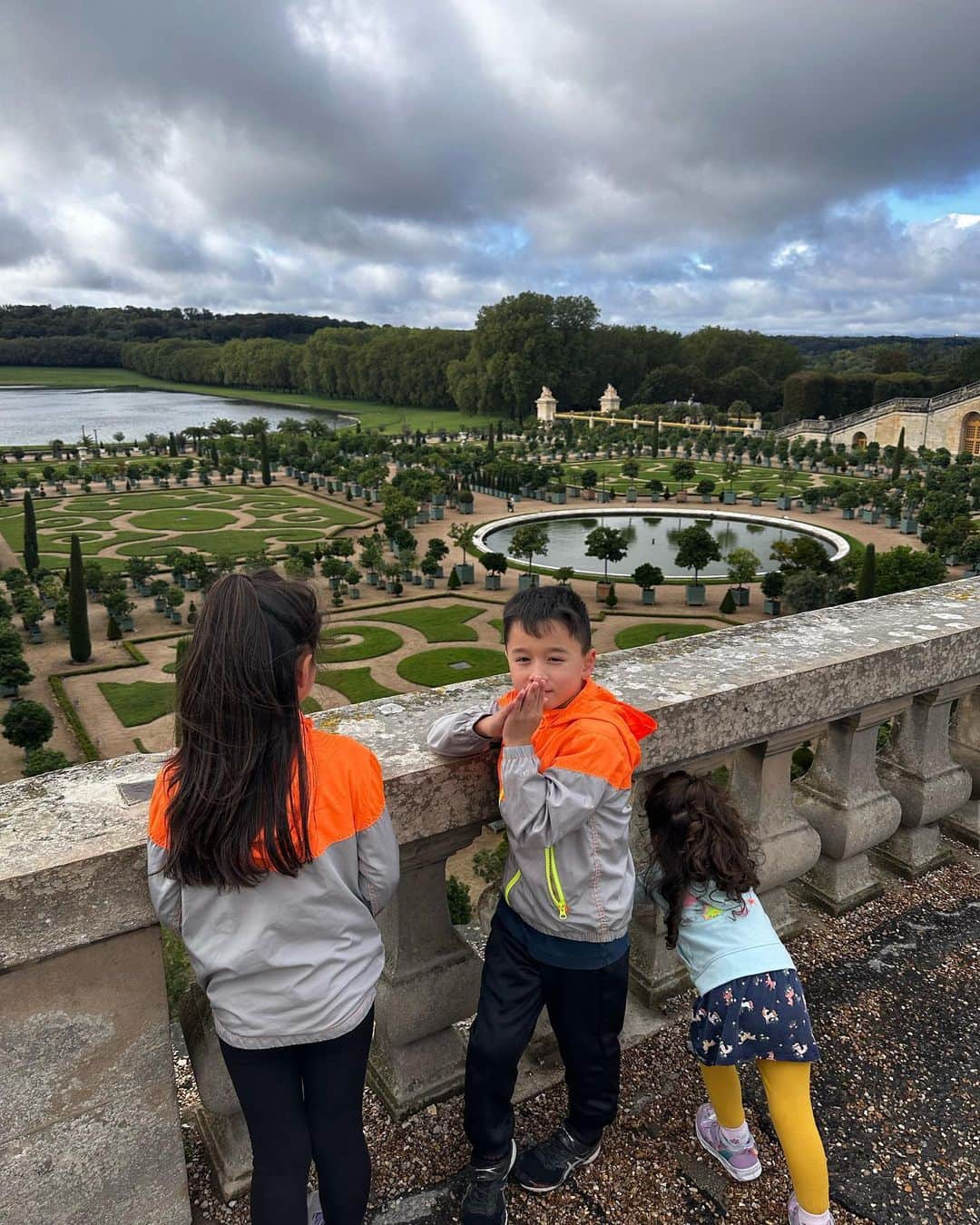 エリナ シルカさんのインスタグラム写真 - (エリナ シルカInstagram)「The Trianons at Versailles 🌿 トリアノンとマリーアントワネットの村里🫶」9月28日 16時40分 - laura_elina_ymd