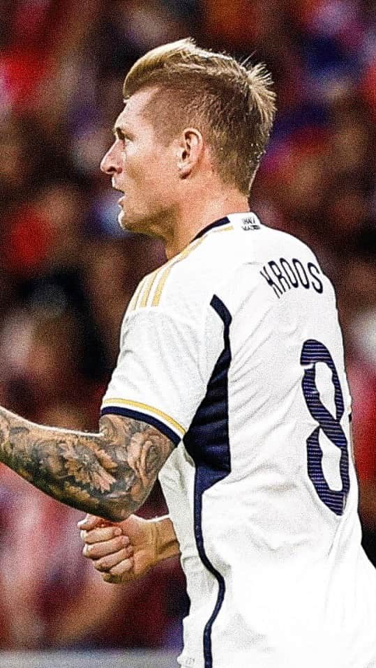 トニ・クロースのインスタグラム：「𝐓𝐎𝐍𝐈 𝐊𝐑🎯🎯𝐒  #Kroos #LALIGA #LALIGAEASPORTS #AtletiRealMadrid #DerbiDeMadrid #LALIGAHighlights」