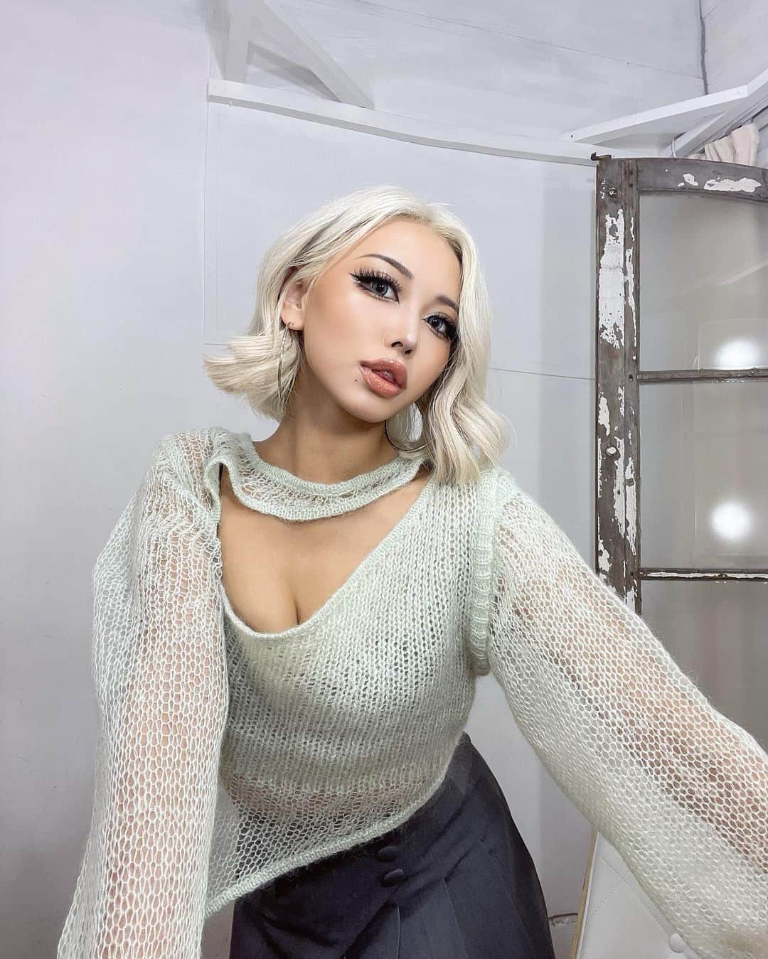きぃぃりぷさんのインスタグラム写真 - (きぃぃりぷInstagram)「ファッション雑誌企画で沢山お洋服着れる撮影が一番好き😳2枚目盛れた👌  #秋コーデ #ニット #ニットコーデ #スカートコーデ #秋冬コーデ #aw」9月28日 17時15分 - kyiiripu.friedegg