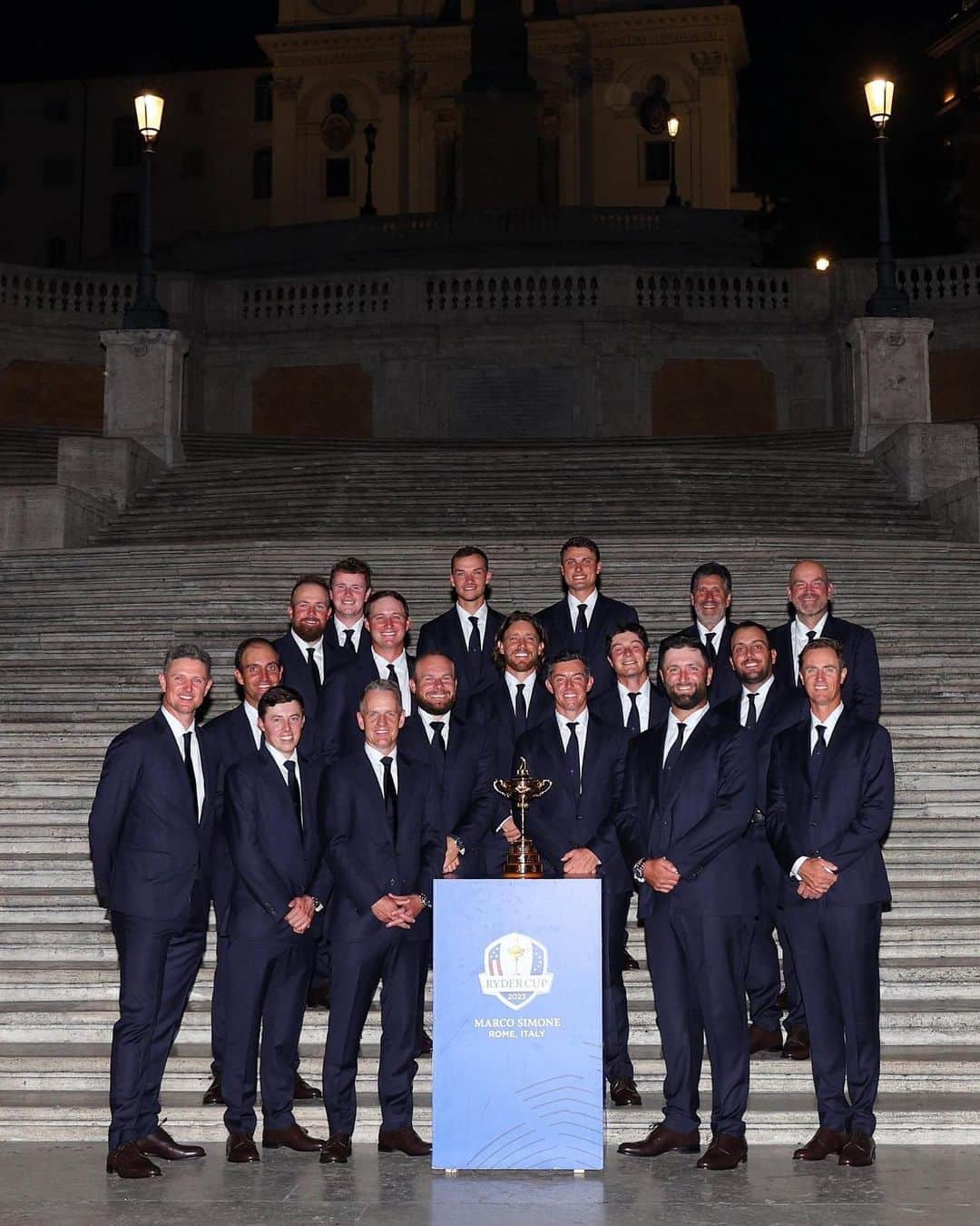 シェーン・ローリーさんのインスタグラム写真 - (シェーン・ローリーInstagram)「Surreal night on the Spanish steps in Rome. 🇪🇺❤️」9月28日 17時25分 - shanelowrygolf