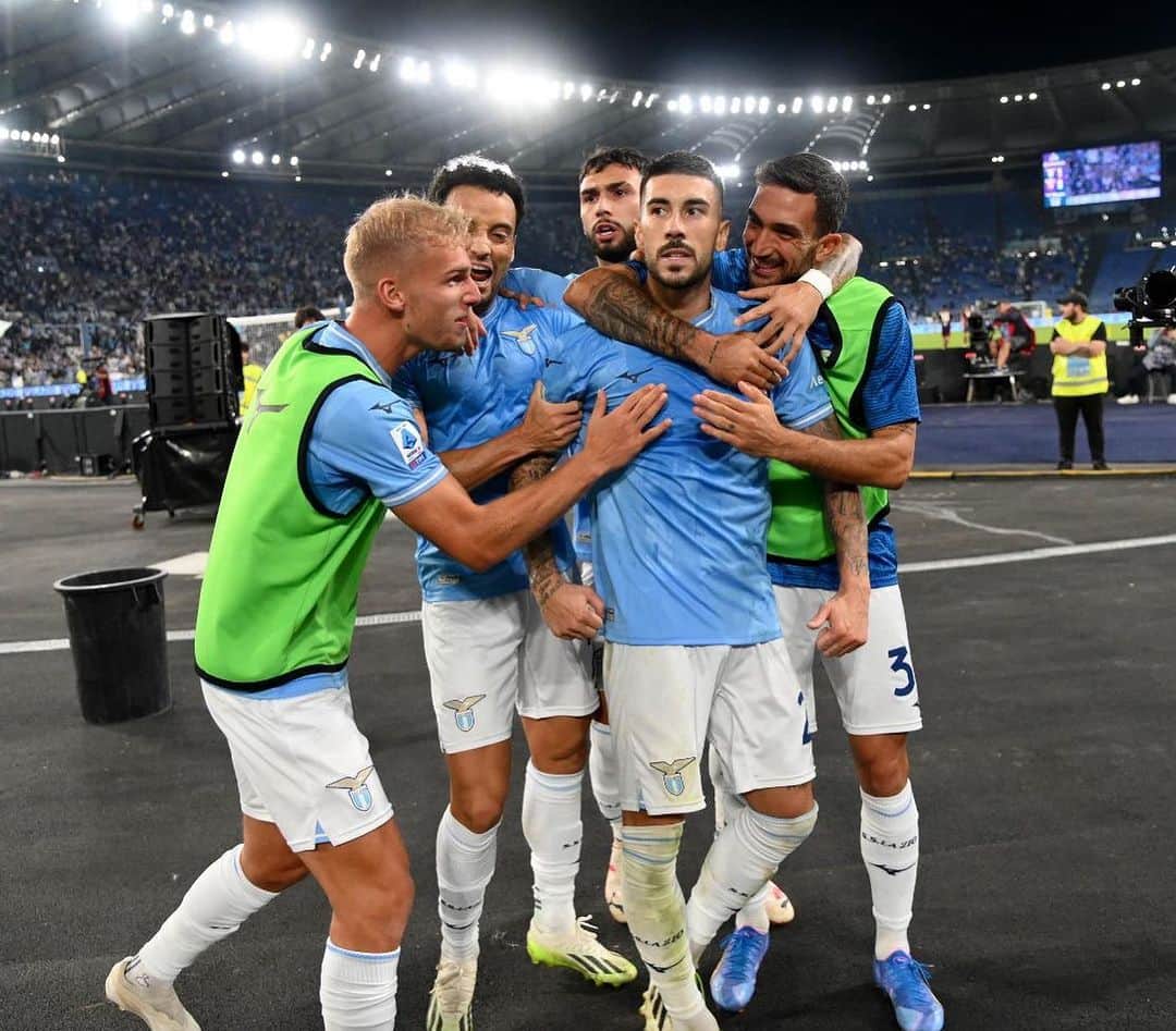 ペドロ・ロドリゲス・レデスマのインスタグラム：「𝑭𝒐𝒓𝒛𝒂 𝑳𝒂𝒛𝒊𝒐 ! 🦅💪⚪🔵  @official_sslazio #ForzaLazio #AvantiLazio #LazioTorino」