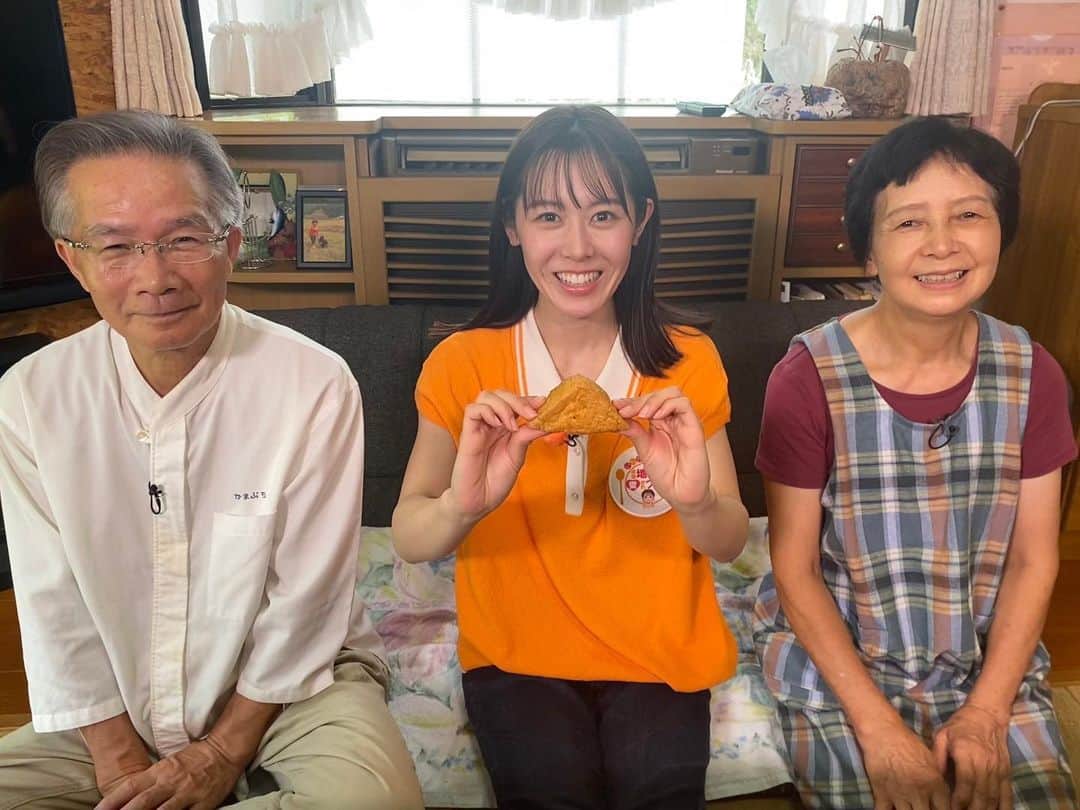 加藤愛のインスタグラム：「. #ほぼ地元だけ愛されフード#26  【岐阜県東白川村 釜渕のあげ】 厚揚げのような食べ応えのある手作り油揚げ！！！ 大豆がたっぷりなので油揚げと思えないくらい食べ応えもあり アレンジもいろいろできます☺️  お二人は幼馴染で社会人になり同じ職場で働くようになり やがて釜渕豆腐店を継いだお話も素敵でした💓  ご自宅でお話を伺ったのですが、 最初はワンワン吠えていた🐶も 気づけば静かに私の真後ろにぴたっとひっつき インタビュー中は大人しくしていてくれました✨✨ ありがとう🐕🐕♪  #岐阜#東白川村#釜渕豆腐店#釜渕のあげ #無人販売所#オンライン販売もありました #めんたいチーズも美味しかった🧀」