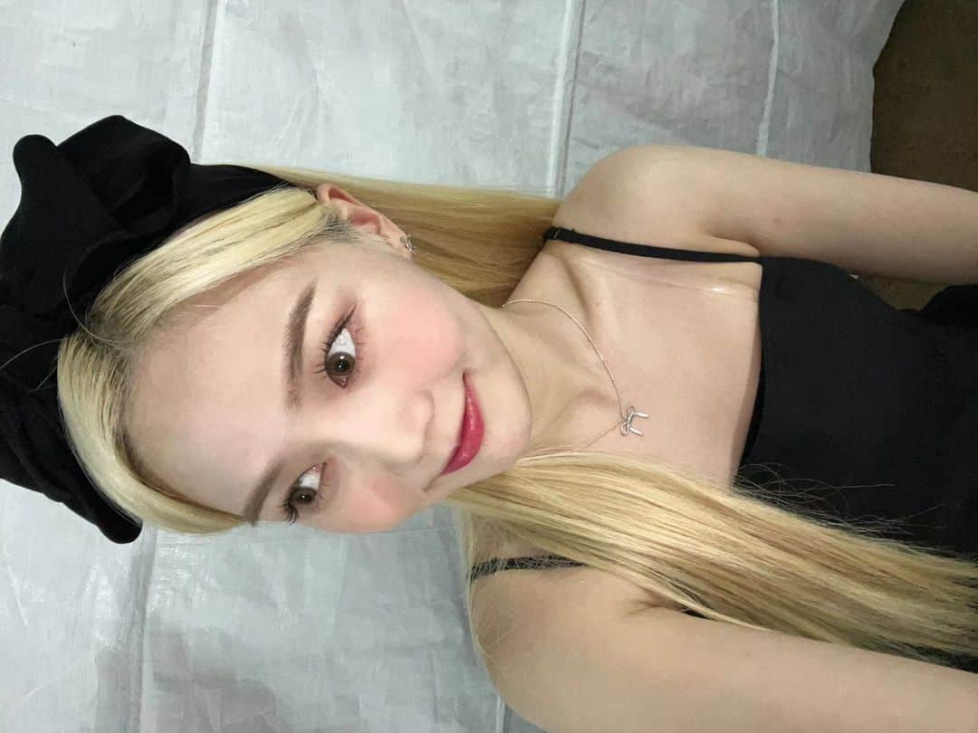 ヒョジョンのインスタグラム：「🎀」