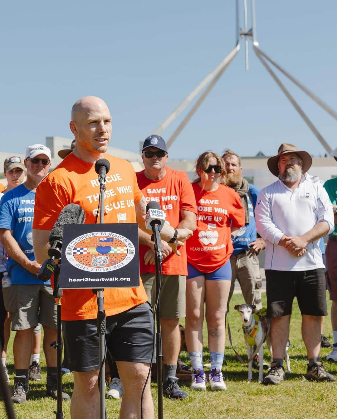 デビッド・ポーコックのインスタグラム：「Emergency services keep us & our families safe - we need to do more to support them and their families.  @heart2heartwalk2023 walked 2700km to highlight the need for this support - starting with the implementation of recommendations from a 2019 Senate report.   The govt has now committed to PTSD legislation, I’ll keep pushing them on the other recommendations.」