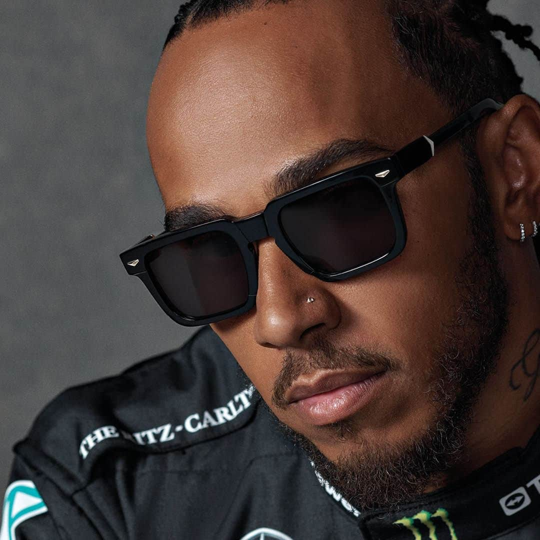 ポリスさんのインスタグラム写真 - (ポリスInstagram)「Attitude is what matters, but the right accessory makes you feel the boldest. Check out the new fall winter collection. @lewishamilton  @mercedesamgf1  #PoliceLifestyle #AudacityWanted #PoliceSunglasses #PoliceEyewear #FW23 #Monument6」9月28日 18時38分 - policelifestyle