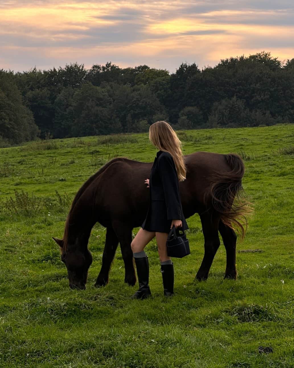 Mathilde Goehlerのインスタグラム：「Last night 🧡」