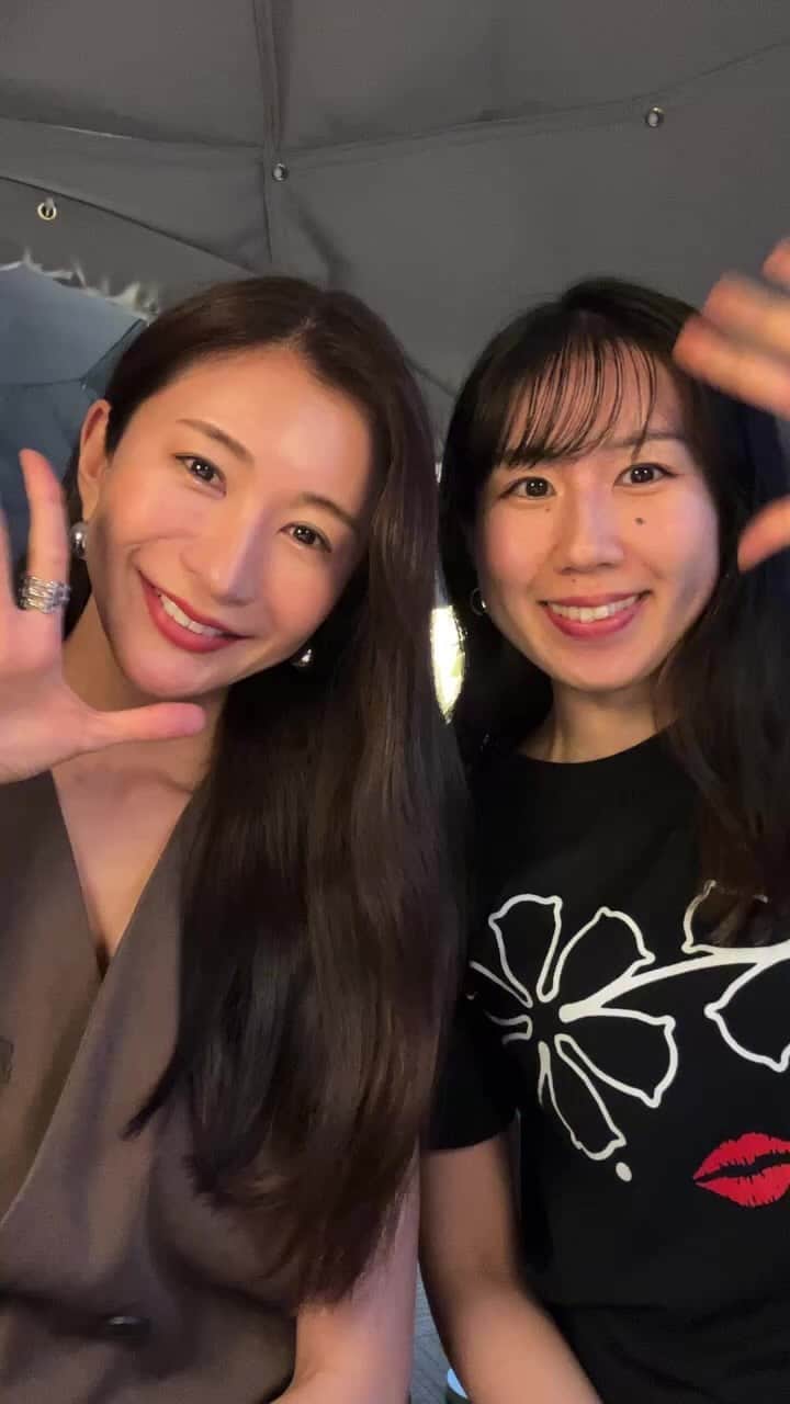 中村江莉香のインスタグラム：「@fromp_hakuba  桃花と女子旅🤍🤍🤍  #グランピング #白馬 #長野県  ライブでご紹介した @2050.official コスメ🤍🤍 クーポンコード // e5021  10%offになります♡  #グランピング女子会 #サ活 #サウナー #サウナ女子 #サウナ好きな人と繋がりたい #サウナガール #白馬旅行 #長野旅行 #fromp」