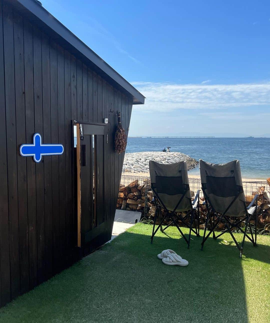 中村かなさんのインスタグラム写真 - (中村かなInstagram)「海沿いのサウナさいこう♨️♡  #steamers_sauna #愛知サウナ #愛知 #愛知観光 #名古屋サウナ #名古屋旅行 #サウナ #サウナ女子 #サウナイキタイ #サウナ好きな人と繋がりたい #テントサウナ #トレーラーサウナ #りんくうビーチ #常滑 #sauna #サ活 #サ活女子 #サウナー #saunner #saunatime」9月28日 18時46分 - k777pime