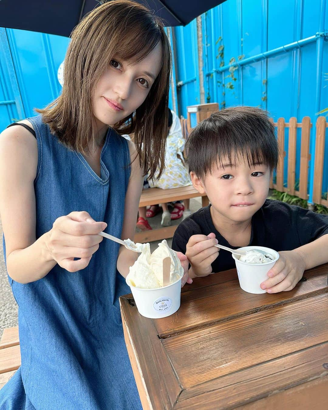 奥山絵里奈のインスタグラム：「#相模原　で 美味しい#イタリアンジェラート  のお店発見🍨  @gelateria_citta 🍨  種類が豊富で  キッズアイスもあって  美味しかった〜💙  テラス席が気持ちいいよ✌️  〒252-0135 神奈川県相模原市緑区大島3102-6  駐車場あり  水・木・金：11:00～15:00 土・日・祝：10:00～16:00  定休日 月曜、火曜  #ジェラート屋さん #ジェラート専門店 #相模原グルメ #相模原スイーツ #アイス屋さん #ジェラテリアチッタ #子連れお出かけ #子連れカフェ #テラス席 #ドライブデート #相模原市グルメ」