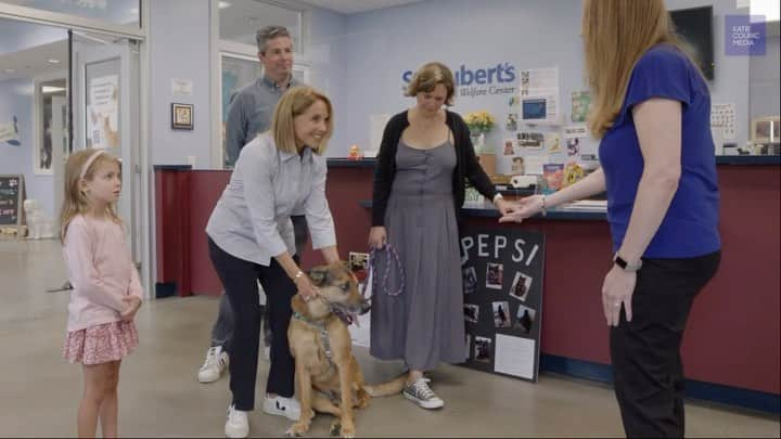 Marsのインスタグラム：「The premiere of UNLEASHED is here and we’re already in (puppy) love! 😍 First stop ➡️ A New Jersey animal shelter where a family of three found the dog of their dreams. 🐶 I went behind the scenes to learn about this incredible home for adoptable pets, its generous team of employees and volunteers, and how each of us can support shelter animals that are searching for their forever families! ❤️   If you too are passionate about animal rescue and adoption, check out the amazing work our partners @marsglobal are doing in partnership @pedigreefoundation and learn how you can help support their mission of ending pet homelessness. Check it out at the link in my bio!   #MarsPartner #Unleashed #AdoptADog #EndPetHomelessless」