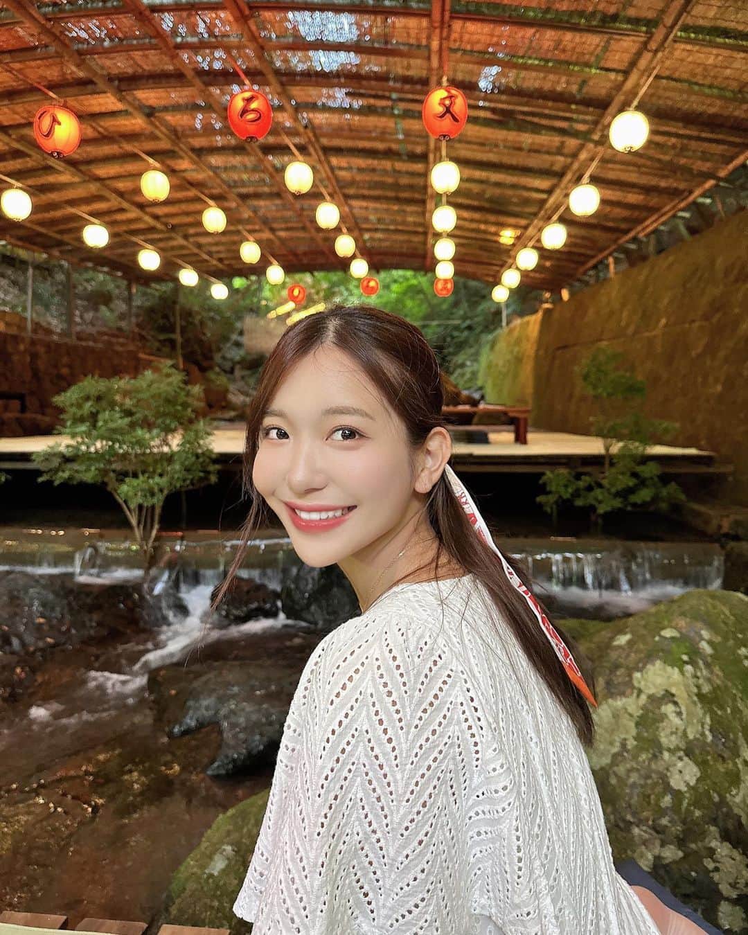 COCOのインスタグラム：「家族で京都貴船の川床で夕食👪🍶 最高の時間でした☺️🤍」
