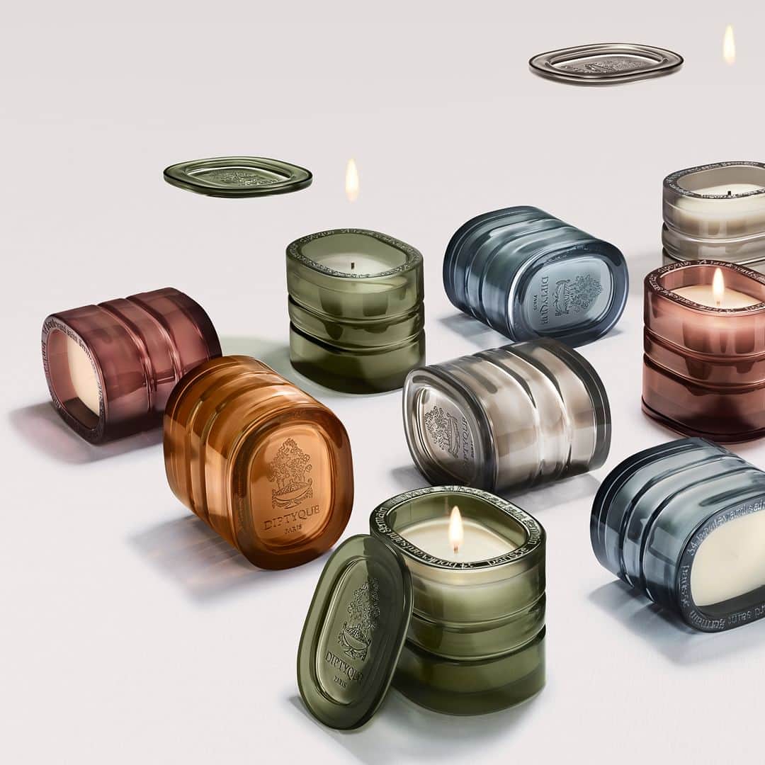 ディプティックさんのインスタグラム写真 - (ディプティックInstagram)「Five secret places… …reveal themselves in the Les Mondes de Diptyque collection. Through its scent, each candle tells the story of an extraordinary place where nature and culture meet, where the imagination wanders free. A stationary journey through a dreamlike world. #Diptyque #LesMondesdeDiptyque #PremiumCandle #Refillable」9月28日 20時57分 - diptyque