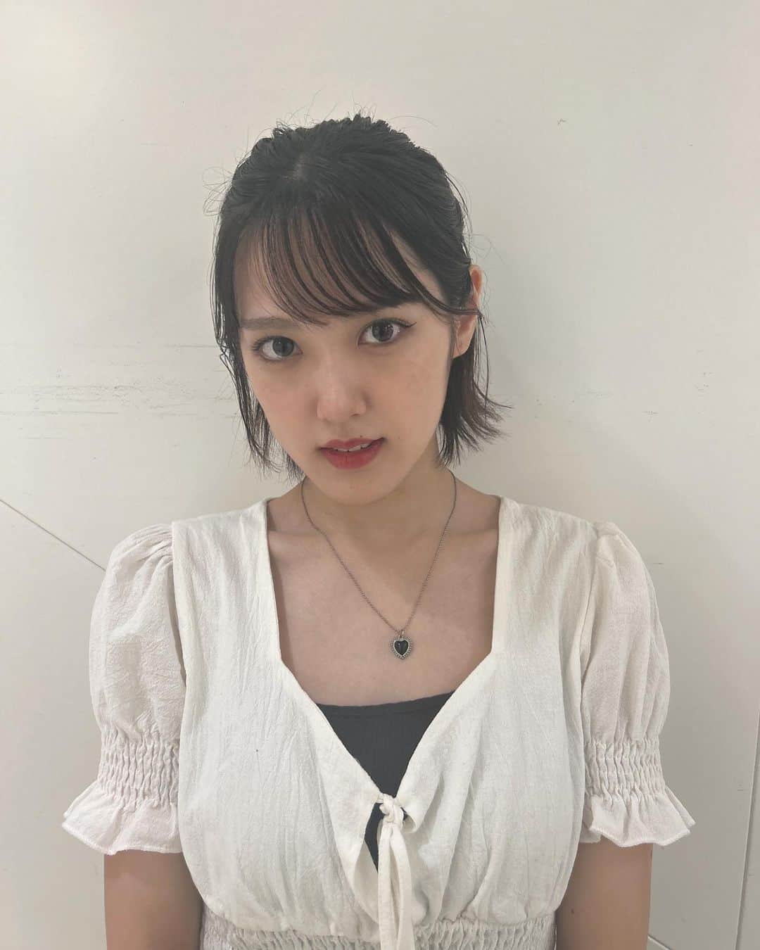 のインスタグラム：「. 人生初カラコン👁🩶  #カラコン #デビュー」
